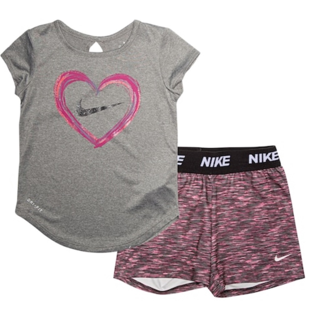 NWT NIKE GIRLS SIZE 12M HEART TOP & SHORTS SET